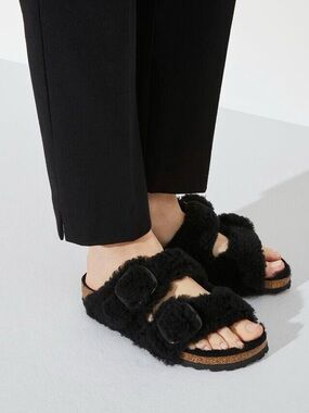BIRKENSTOCK Papillio Arizona Teddy Shearling Fur Platform Sandals Black Size 37